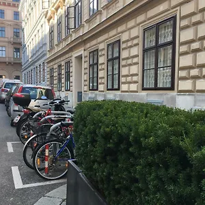 https://harmony-apartment.vienna-besthotels.com